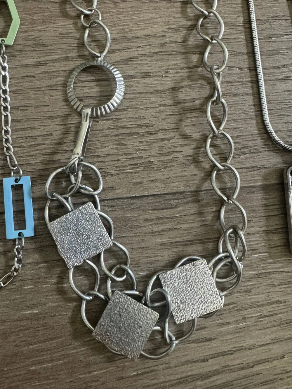 Lot of 5 necklaces